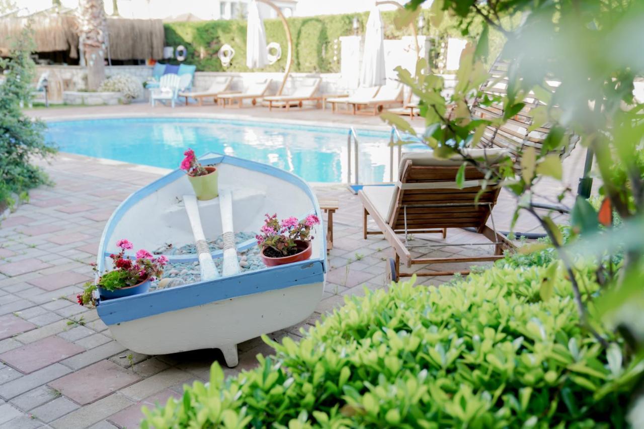 Alacati Marina Palace Εξωτερικό φωτογραφία